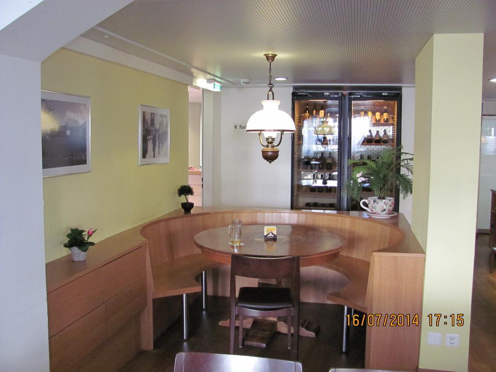 סארן Hotel Metzgern מראה חיצוני תמונה