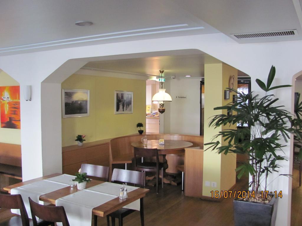 סארן Hotel Metzgern מראה חיצוני תמונה