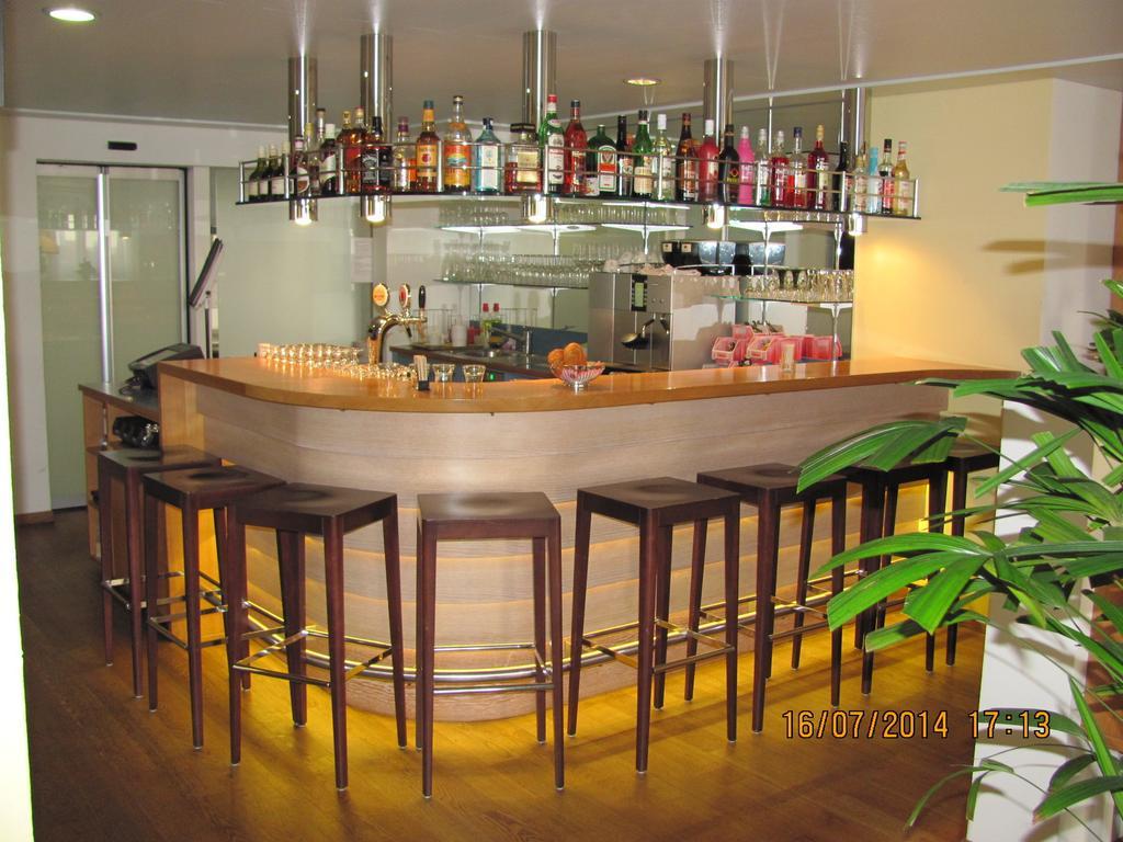 סארן Hotel Metzgern מראה חיצוני תמונה