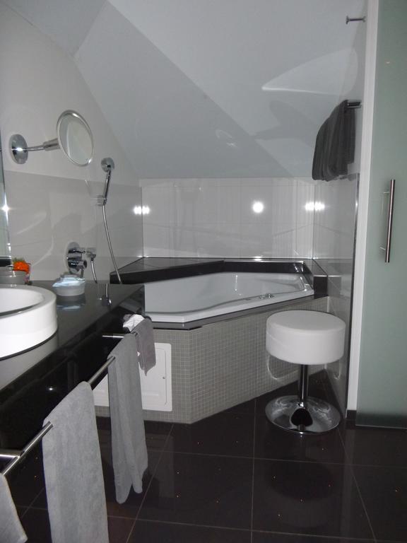 סארן Hotel Metzgern מראה חיצוני תמונה