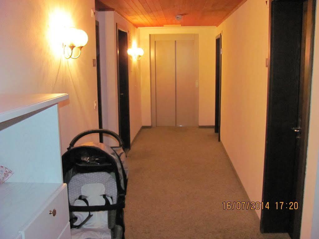 סארן Hotel Metzgern מראה חיצוני תמונה
